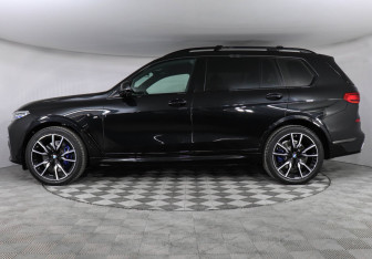 Подержанный автомобиль BMW X7 2021 года (5 фото)
