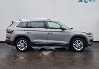 Подержанный автомобиль Skoda Kodiaq 2025 года (4 фото)