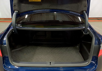 Подержанный автомобиль Lexus ES 2014 года (10 фото)