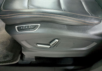 Подержанный автомобиль Geely Okavango 2024 года (15 фото)