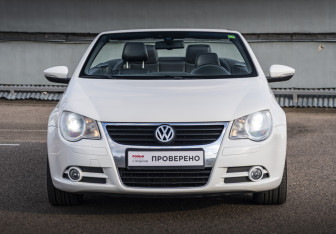 Подержанный автомобиль Volkswagen Eos 2010 года (2 фото)