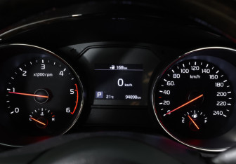 Подержанный автомобиль Kia Carnival 2019 года (17 фото)