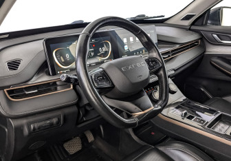 Подержанный автомобиль Exeed LX 2022 года (14 фото)