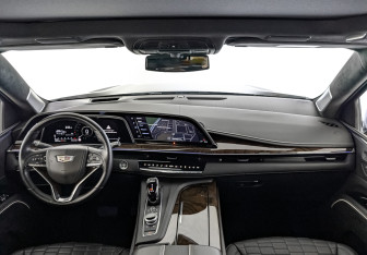 Подержанный автомобиль Cadillac Escalade Suv 2022 года (14 фото)