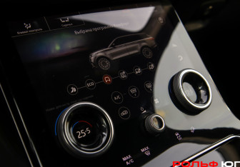 Подержанный автомобиль Land Rover Range Rover Velar 2019 года (16 фото)