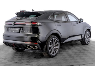 Подержанный автомобиль Changan UNI-K 2024 года (5 фото)