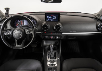 Подержанный автомобиль Audi A3 Sedan 2016 года (13 фото)