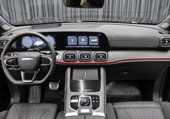 Подержанный автомобиль Jaecoo J8 2024 года (14 фото)