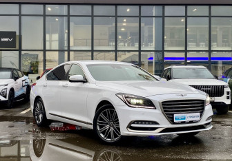 Подержанный автомобиль Genesis G80 2017 года (3 фото)