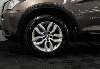 Подержанный автомобиль BMW X3 2014 года (7 фото)