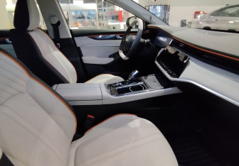 Новый DongFeng Shine Max 2023 (9 фото)