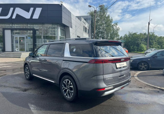 Новый Kia Carnival 2025 (3 фото)