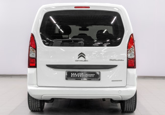 Подержанный автомобиль Citroen Berlingo 2021 года (6 фото)