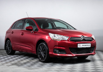 Подержанный автомобиль Citroen C4 Hatchback 2013 года (3 фото)