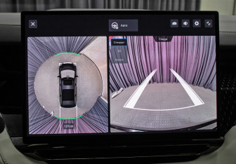 Подержанный автомобиль Zeekr 009 2024 года (31 фото)