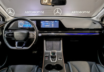 Подержанный автомобиль Omoda C5 2023 года (14 фото)