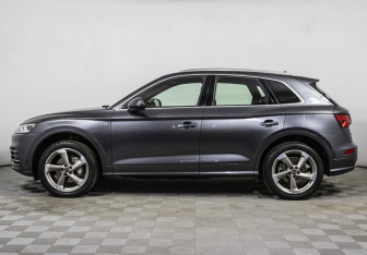 Подержанный автомобиль Audi Q5 2017 года (8 фото)