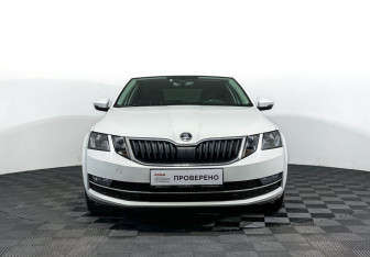 Подержанный автомобиль Skoda Octavia Liftback 2018 года (2 фото)
