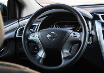 Подержанный автомобиль Nissan Murano Suv 2021 года (12 фото)