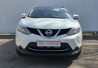 Подержанный автомобиль Nissan Qashqai 2016 года (2 фото)