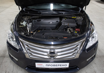 Подержанный автомобиль Nissan Teana 2014 года (9 фото)
