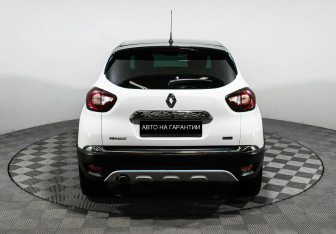 Подержанный автомобиль Renault Kaptur 2017 года (6 фото)