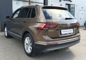 Подержанный автомобиль Volkswagen Tiguan 2018 года (7 фото)