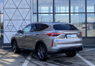 Подержанный автомобиль Haval F7 2024 года (7 фото)