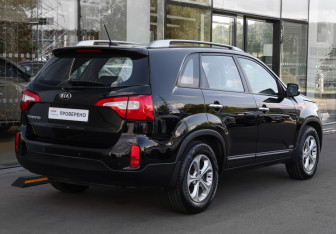 Подержанный автомобиль Kia Sorento 2014 года (5 фото)
