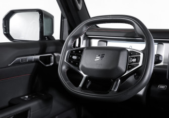 Подержанный автомобиль Jetour T2 2024 года (17 фото)