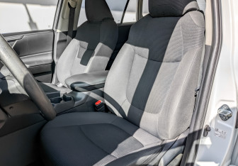 Подержанный автомобиль Toyota RAV4 2021 года (20 фото)
