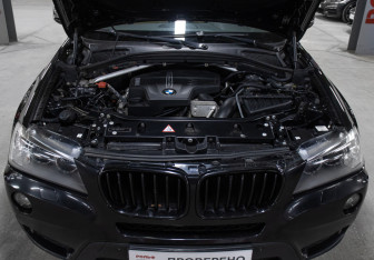 Подержанный автомобиль BMW X3 2014 года (9 фото)