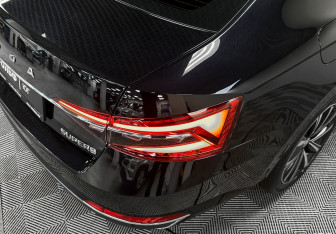 Подержанный автомобиль Skoda Superb Liftback 2024 года (22 фото)