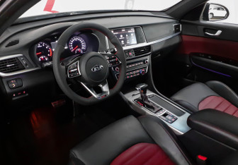Подержанный автомобиль Kia Optima Sedan 2019 года (7 фото)
