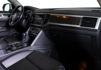 Подержанный автомобиль Volkswagen Teramont 2018 года (12 фото)