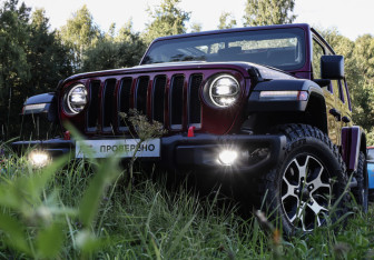Подержанный автомобиль Jeep Wrangler 2020 года (25 фото)