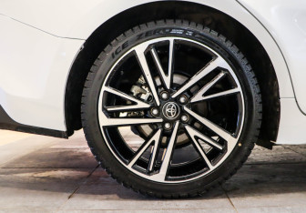 Подержанный автомобиль Toyota Camry Sedan 2024 года (23 фото)