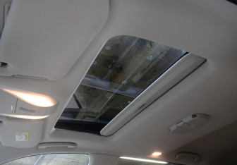 Подержанный автомобиль Infiniti QX60 2017 года (24 фото)