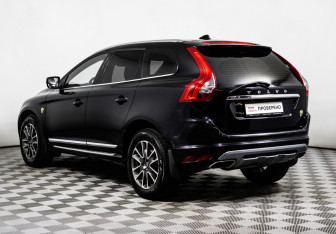 Подержанный автомобиль Volvo XC60 2013 года (7 фото)