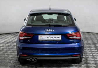 Подержанный автомобиль Audi A1 2015 года (6 фото)
