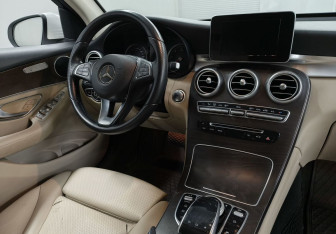 Подержанный автомобиль Mercedes-Benz GLC Coupe 2015 года (11 фото)