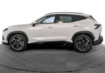 Новый Soueast S06 2026 (3 фото)