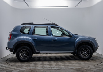 Подержанный автомобиль Renault Duster 2014 года (4 фото)