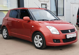 Подержанный автомобиль Suzuki Swift Hatchback 2008 года (3 фото)