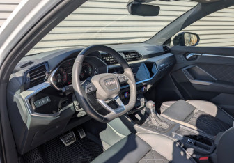 Подержанный автомобиль Audi Q3 2025 года (16 фото)