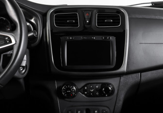 Подержанный автомобиль Renault Logan Sedan 2022 года (14 фото)