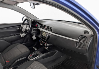 Подержанный автомобиль Kia Rio Hatchback 2019 года (11 фото)