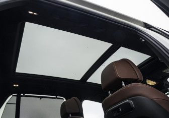 Подержанный автомобиль BMW X5 2023 года (30 фото)