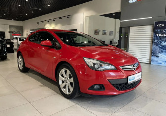 Подержанный автомобиль Opel Astra Hatchback 2012 года (3 фото)