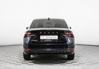 Подержанный автомобиль Skoda Octavia Liftback 2020 года (6 фото)